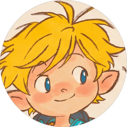 Theo mit strubbeligen blonden Haaren und spitzen Ohren, lächelt. Um den Hals liegt ein blauer Gehörschutz.